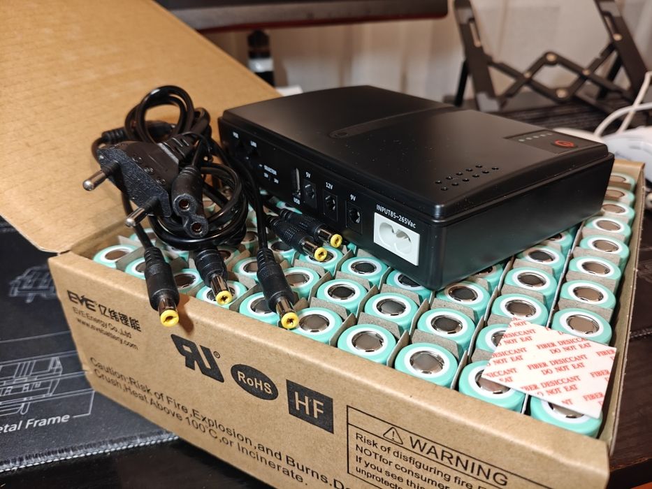 Mini UPS інтернет без світла 20годин. Павербанк для роутера