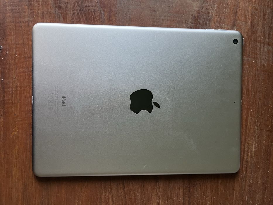 iPad 9.7" (2018) 6ª geração 32