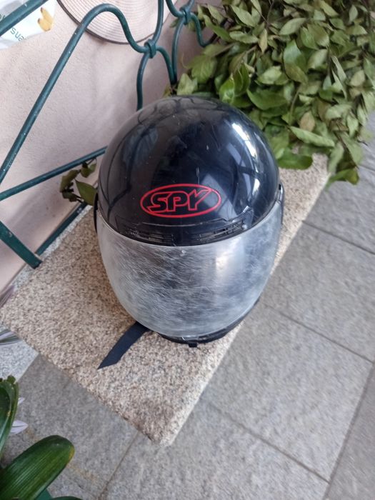 Dois capacetes de motorizada e de motos para venda só este dinheiro