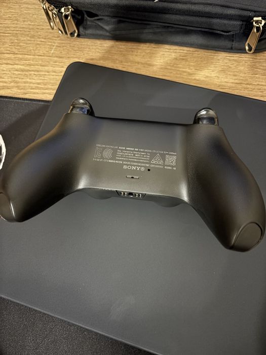 Продам dualsense spider man 2