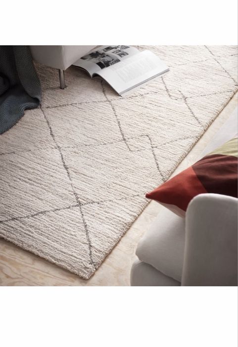 Tapete Ikea pelo curto bege