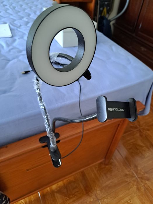 Ringue Ligth com Suporte para Telemóvel