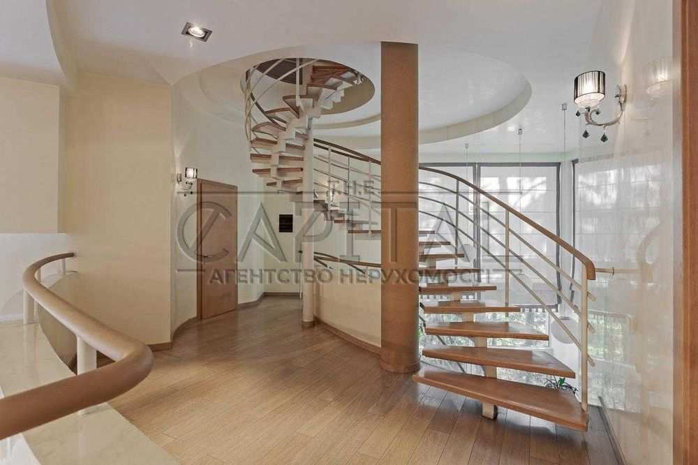 Здається в оренду шикарний будинок в Козині КМ Сосновий Бір 300м2