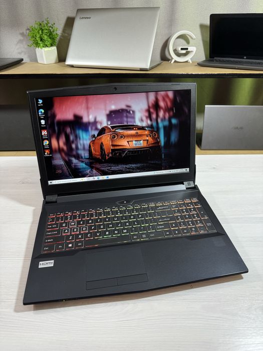 Ігровий ноутбук CLEVO/i7-8750H/16 Gb/SSD 128 Gb/HDD 1 Tb/Nvidia GeForce GTX 1050 4 Gb