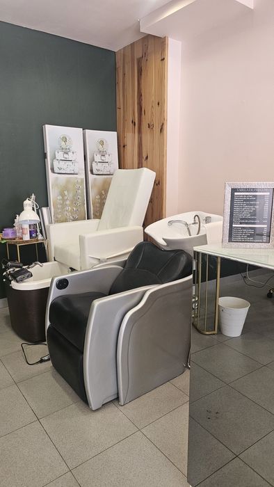 Alugo mesa de manicure centro de Carcavelos
