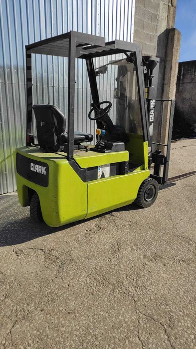 Empilhador eléctrico Clarck CTM16S - 1.600 Kg (2603)
