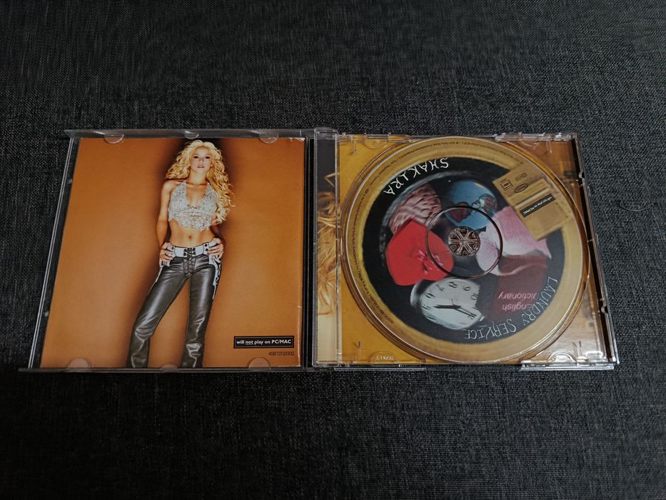 Shakira - Laundry Service