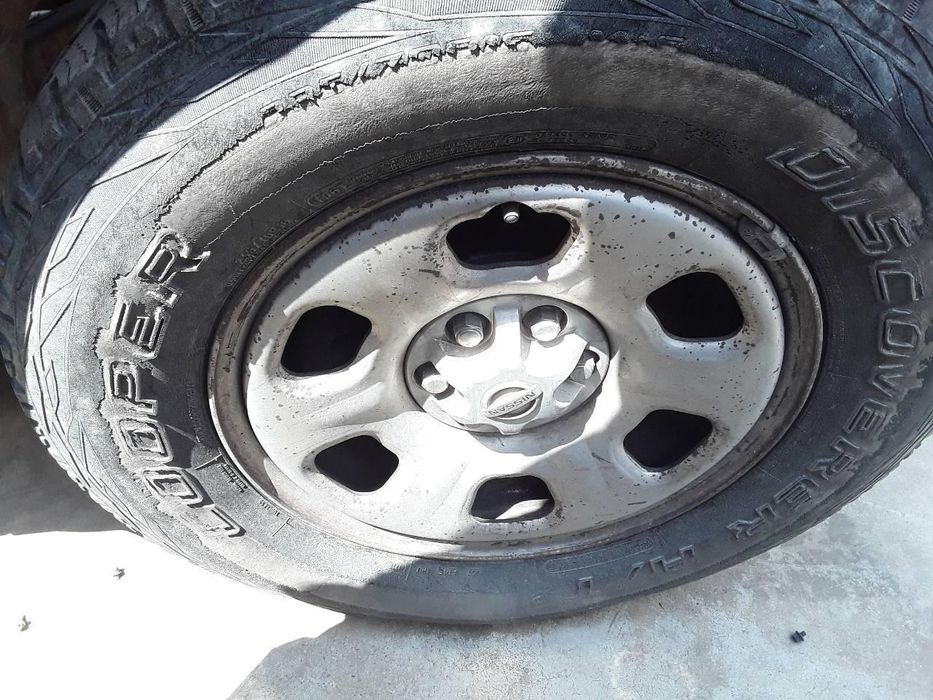 Pneu Nissan Pathfinder R51