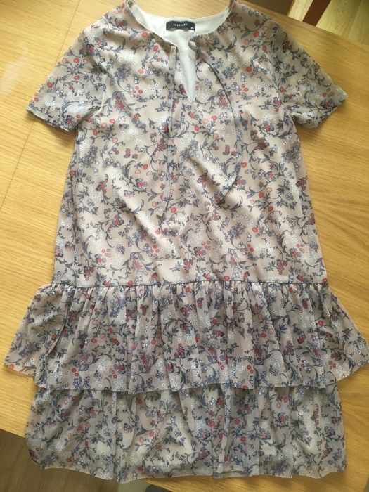 Sukienka XS Reserved