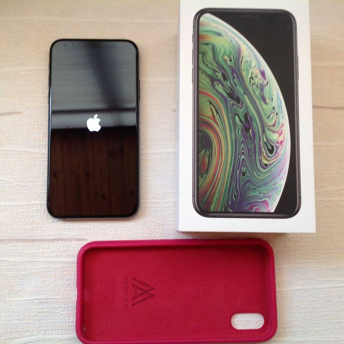 У продажу iPhone XS 256Gb "Space Gray" (стан нового).