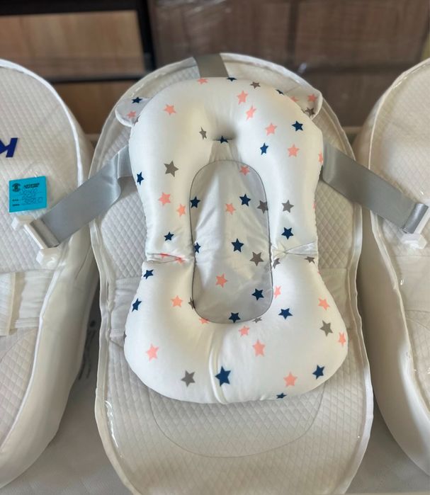 В продажі є окремо подушка на складну ванночку і звичайну