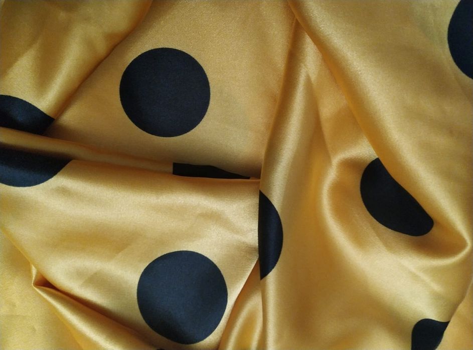 Отрезы шелковых тканей