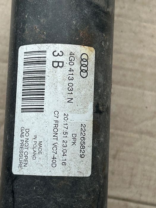 Zwrotnica,zaciski tarcze klocki Audi a6c7