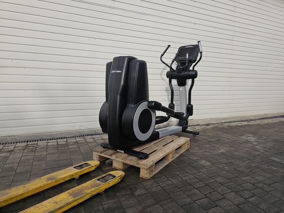 Orbitrek Life Fitness Elevation 95X Discover SE Promocja