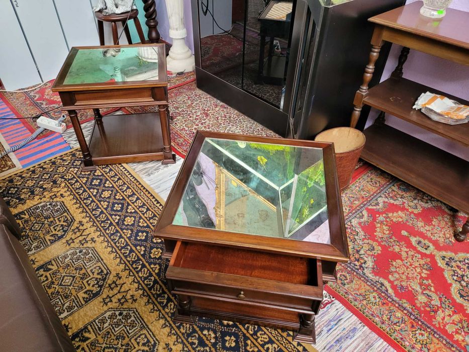 Solid Wood Coffee Table with Drawer and Mirrored Top64584265127169124