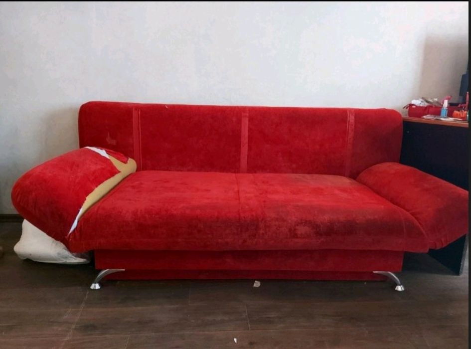 Диван  раскладний  б/у