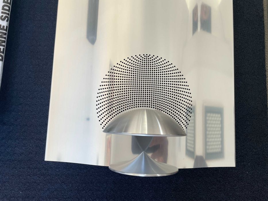 Bang & Olufsen BeoLab 12-3 – Com Stands de chão e Suportes de parede
