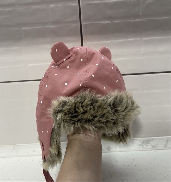 Водовідштовхувальна шапка.Зимова шапка вушанки на підкладці H&M 92