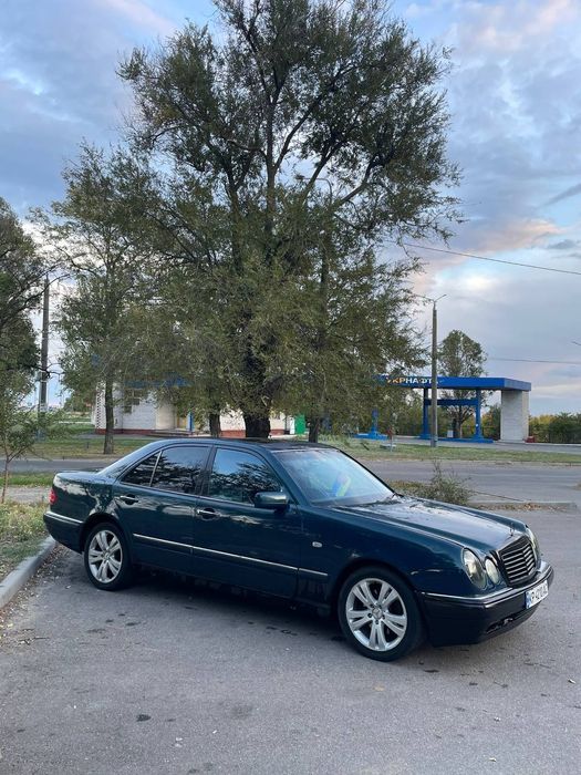 Продам или обмен мерс 210