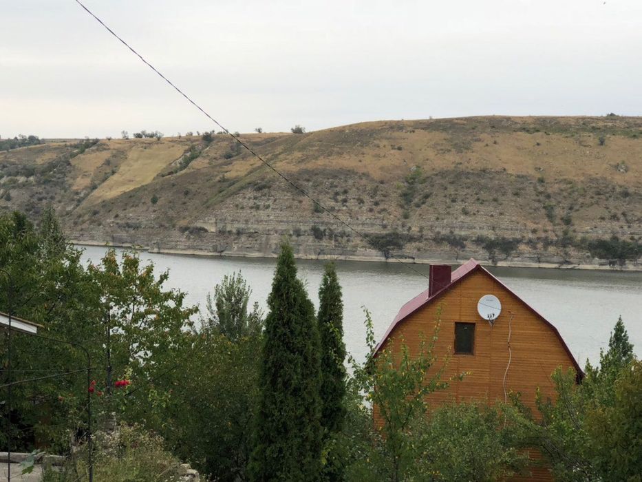 Продається незавершений дачний будинок біля Дністра