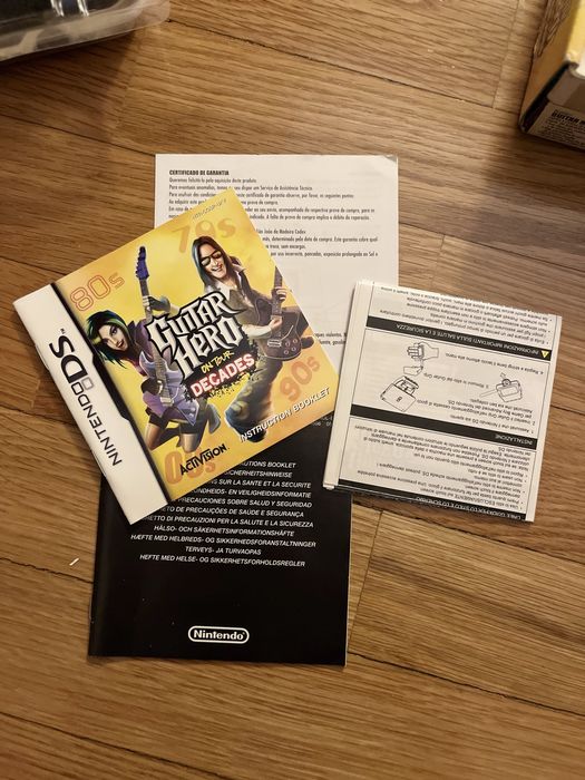 Nintendo DS – Guitar Hero On Tour: Decades (Complete, New)64551591128962124