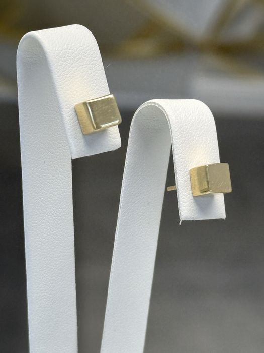 Złote kolczyki 585 waga 1,9 g