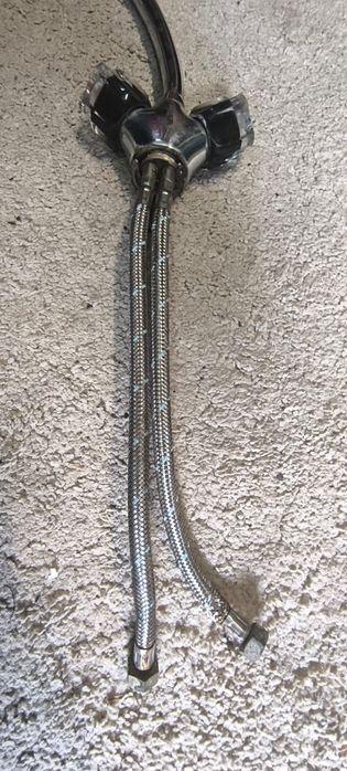 Torneira misturadora giratória para banca