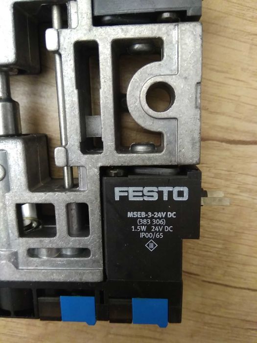 Elektrozawór pneumatyczny sterujący pilotujący rozdzielacz bosch festo