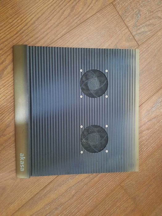 Pase para portátil com ventoinha