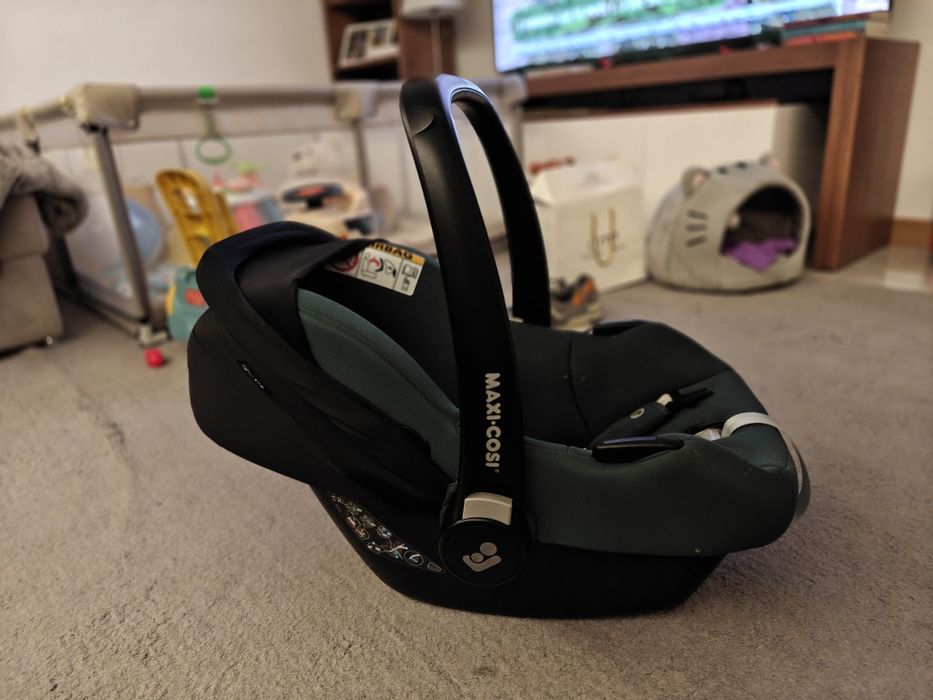 Ovo Maxi-Cosi CabrioFix i-Size + base carro