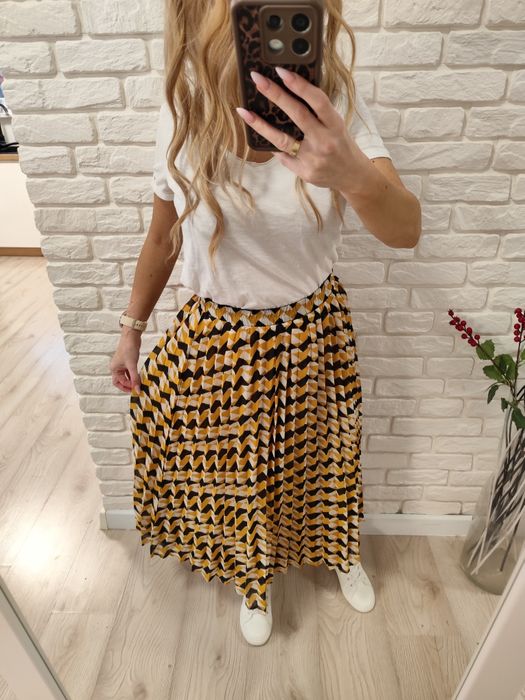 Plisowana spódnica midi S