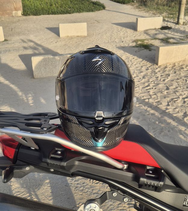 Capacete scorpion carbono