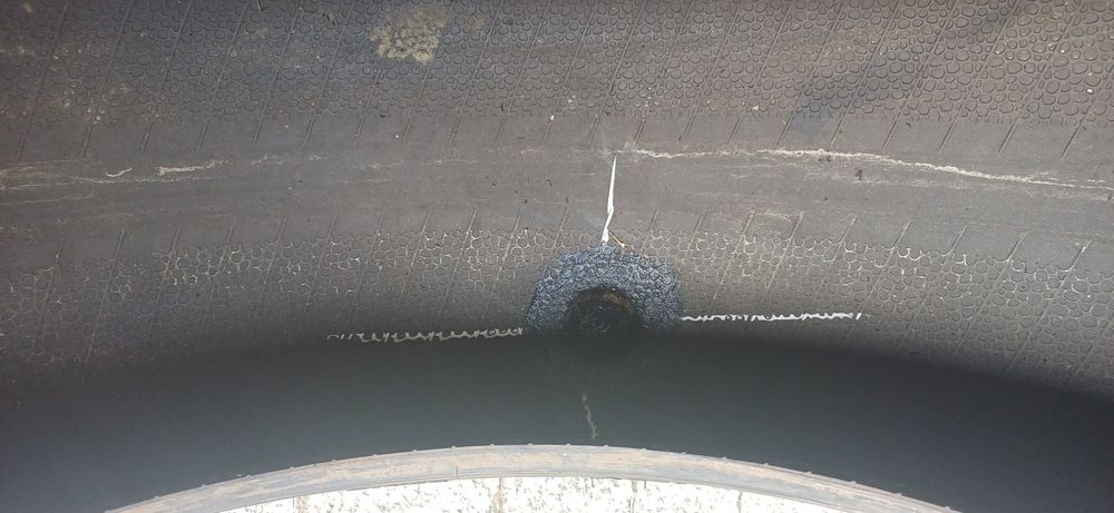GOODYEAR 215/60R17 100V , pojedyńcza opona wielosezonowa.