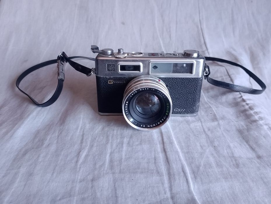 Máquina fotográfica analógica Yashica