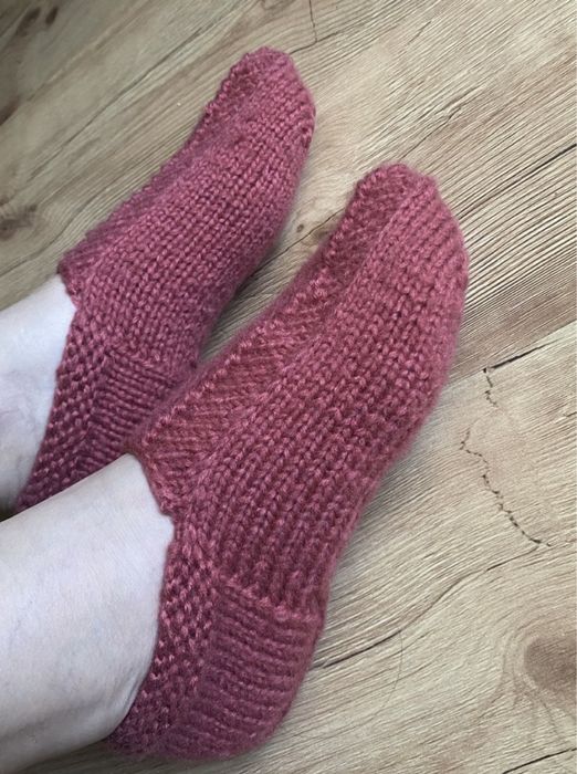 Вязаные следочки ручна работа. Следки детские, женские, мужские.