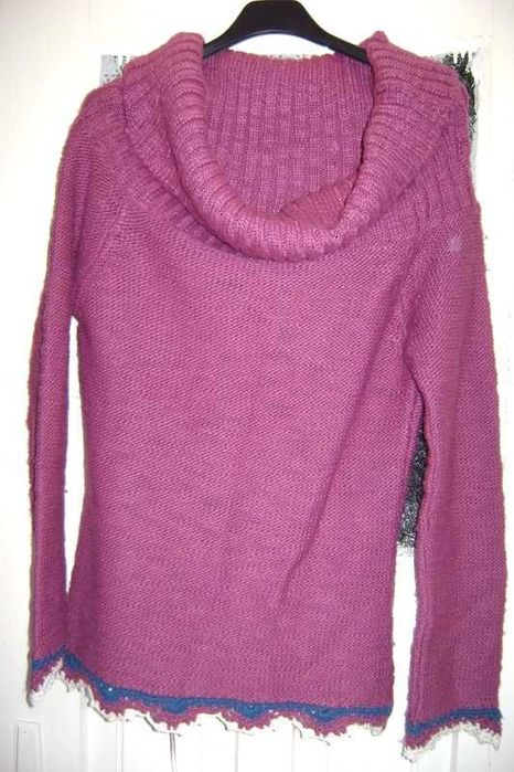 Burgundowy sweter golf M 38