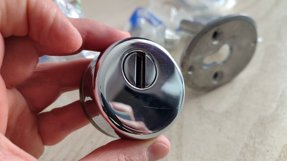 Продам броненакладка MOTTURA хром