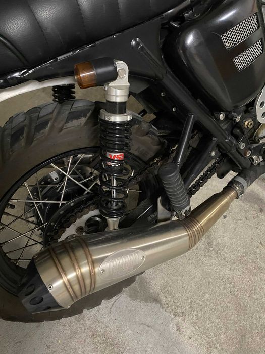Triumph Bonneville T100 Scrambler