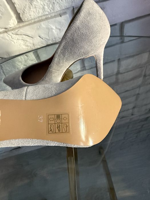 Via Roma włoskie nowe szpilki damskie 37 zamsz