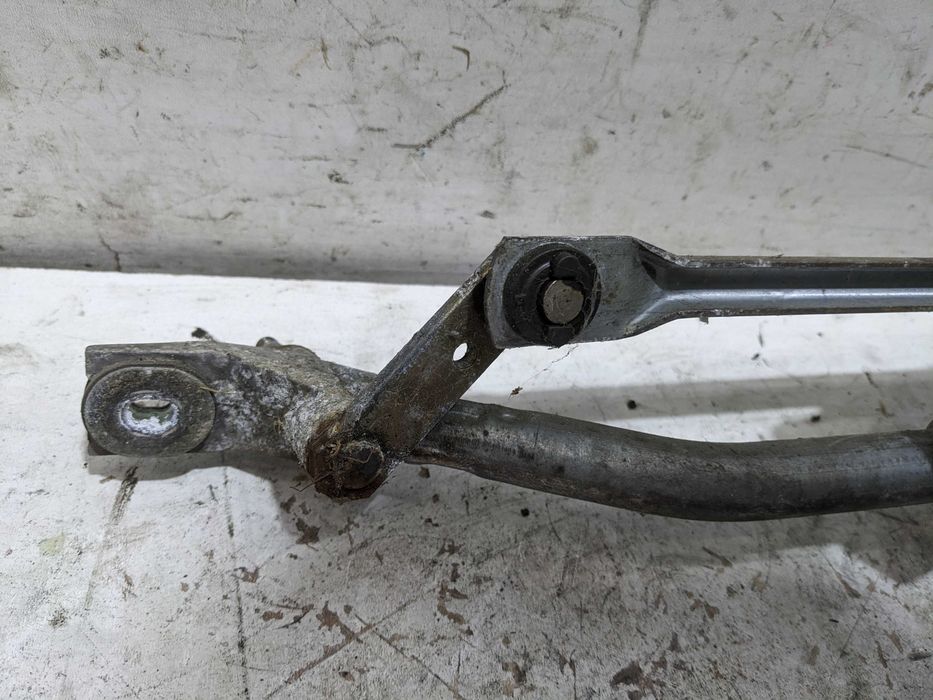 Volkswagen VW Passat B5 Silniczek Mechanizm Wycieraczek Przednich