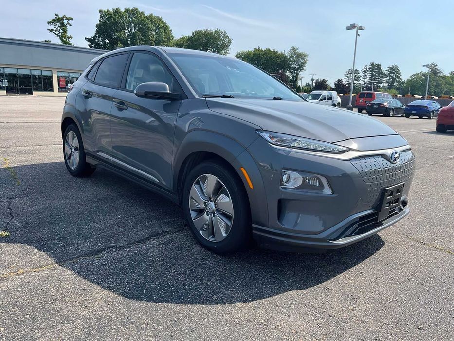 Hyundai Kona EV      2021