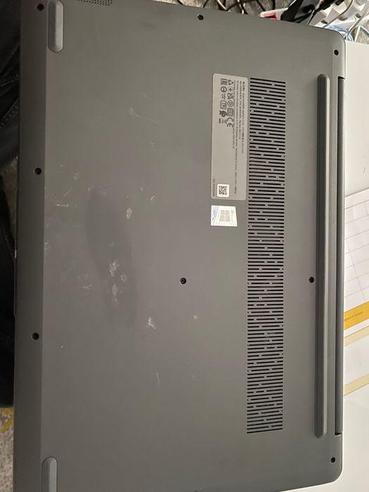 Lenovo ideapad 3