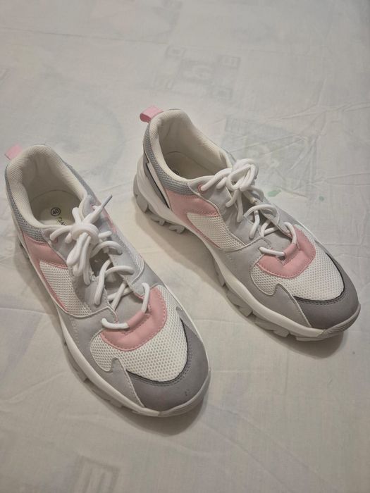 Кроссовки 39 размер 25 см по стельке