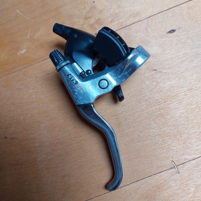 Klamkomanetki Shimano STX RC ST-MC33 3x7