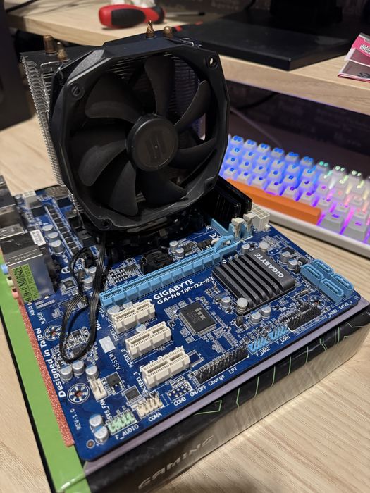 Płyta główna z procesorem i 16GB RAM