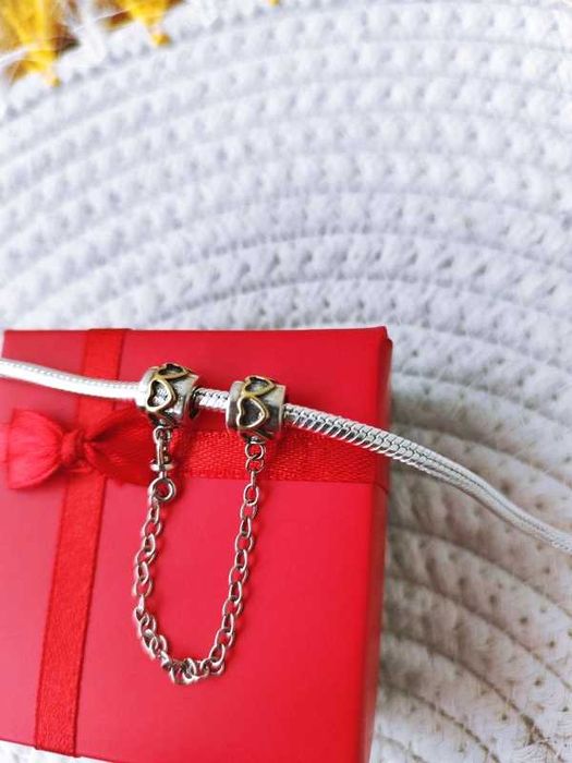 Łańcuszek zabezpieczający złote serca