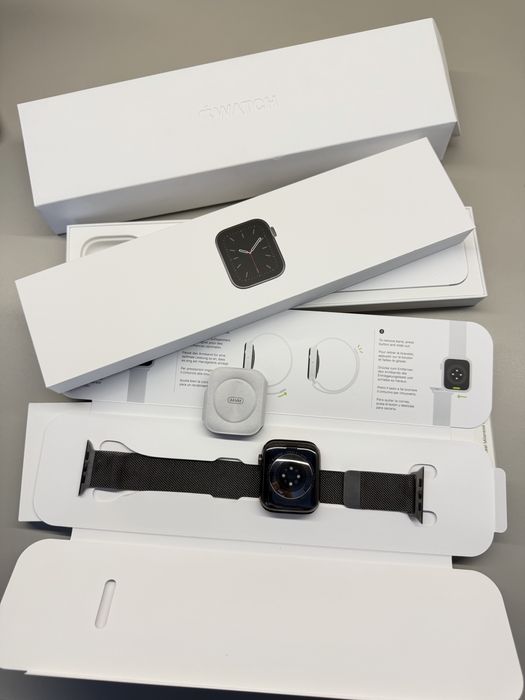 Часы AppleWatch 6 series