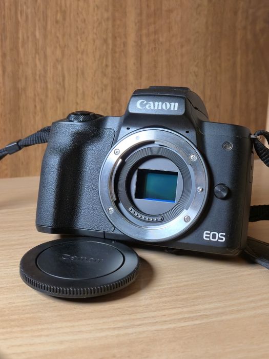 Камера Canon M50 mk II + kit 15-45 IS STM black + комплект + подарунок