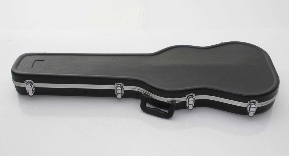 25 Cases e 8 gigbags para guitarras e Baixos
