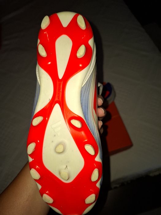 Chuteira Adidas F50